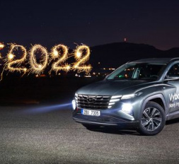 Za celý tým Auto BALVIN přejeme, ať vás všechny cesty v roce 2022 zavedou do vysněného cíle! Šťastný nový rok! 🎉